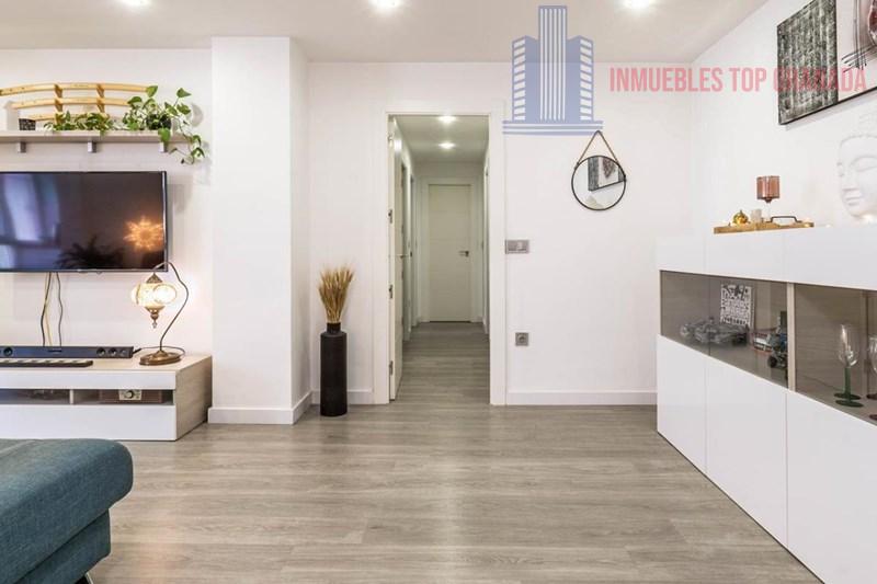For sale of flat in Granada