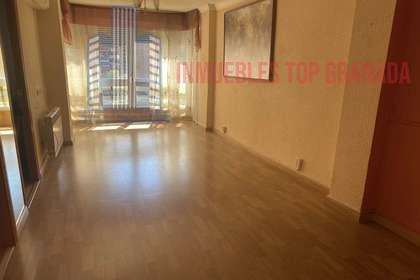 For sale of flat in Granada