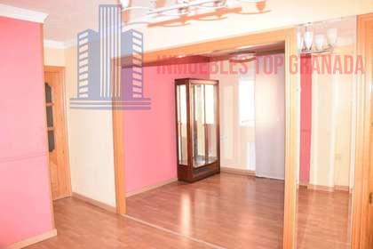 For sale of flat in Granada