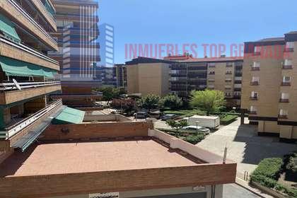 For sale of flat in Granada
