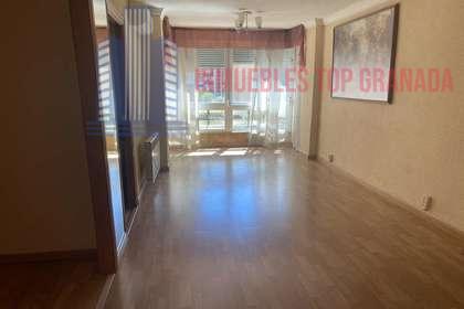 For sale of flat in Granada