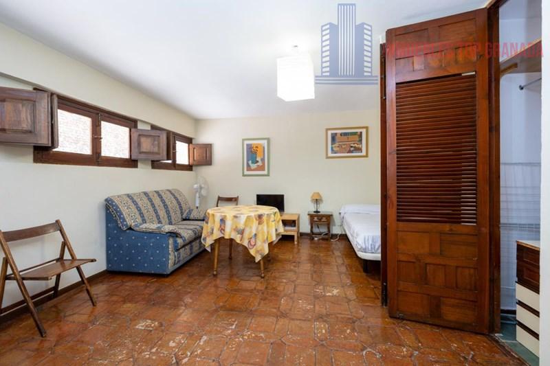 Venta de estudio en Granada