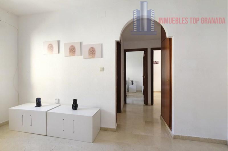 For sale of flat in Cenes de la Vega