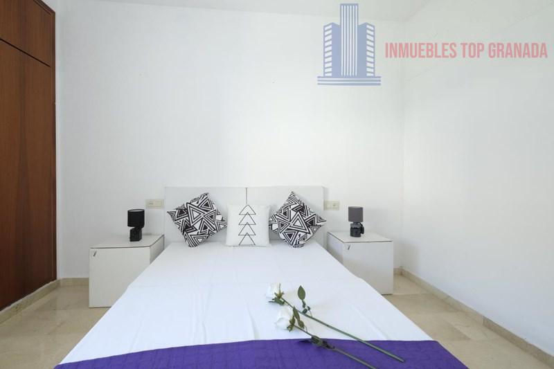 For sale of flat in Cenes de la Vega