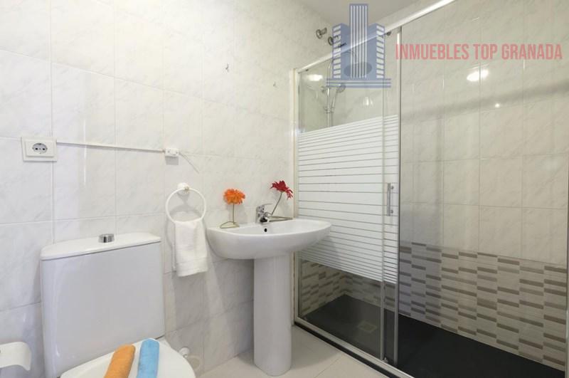 For sale of flat in Cenes de la Vega