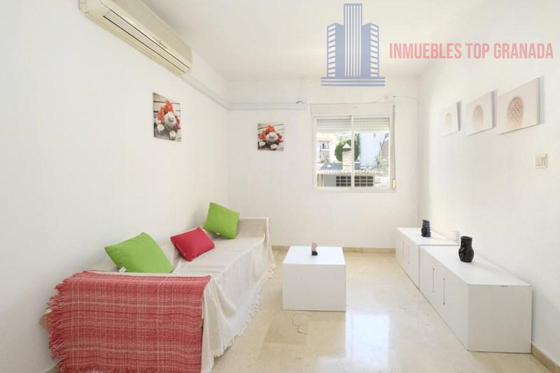 For sale of flat in Cenes de la Vega