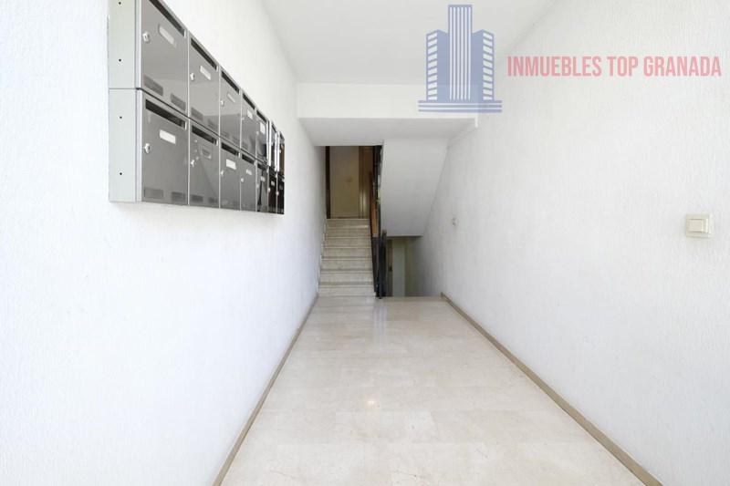 For sale of flat in Cenes de la Vega