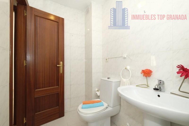 For sale of flat in Cenes de la Vega