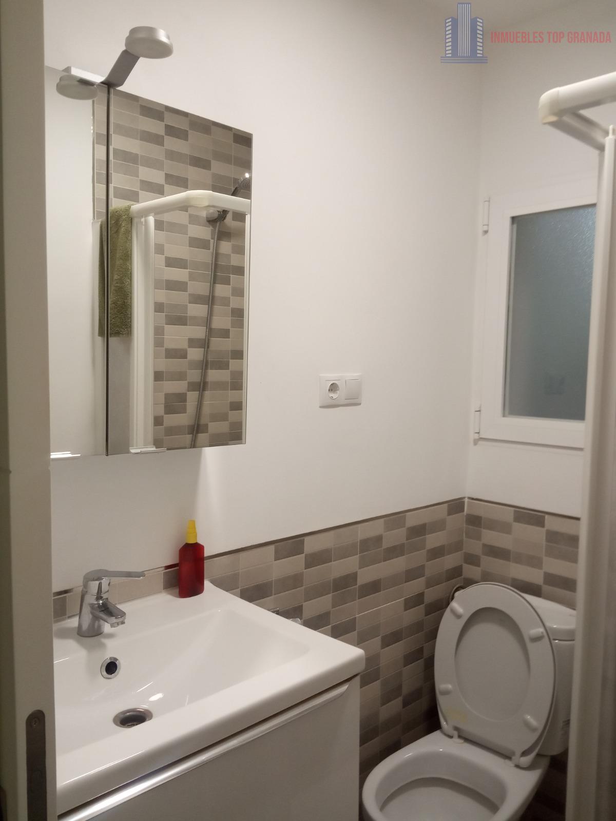 For rent of flat in Granada