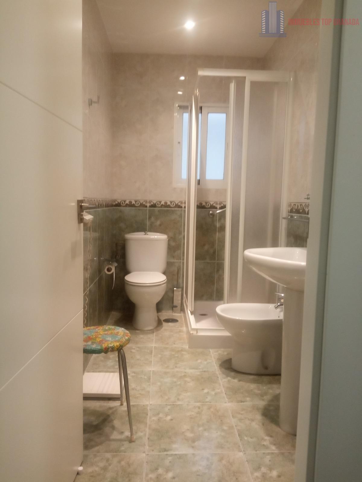 For rent of flat in Granada