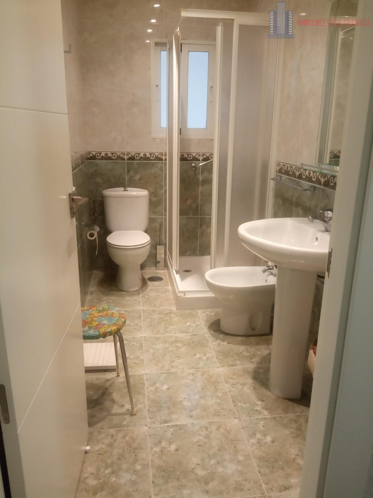 For rent of flat in Granada