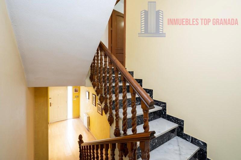 For sale of house in Granada