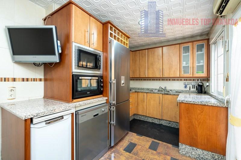 For sale of house in Granada