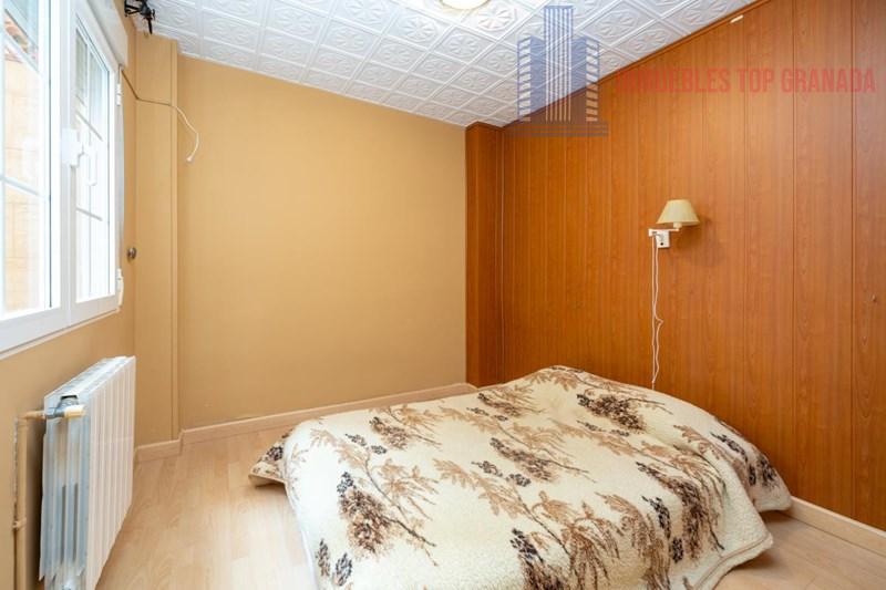 For sale of house in Granada