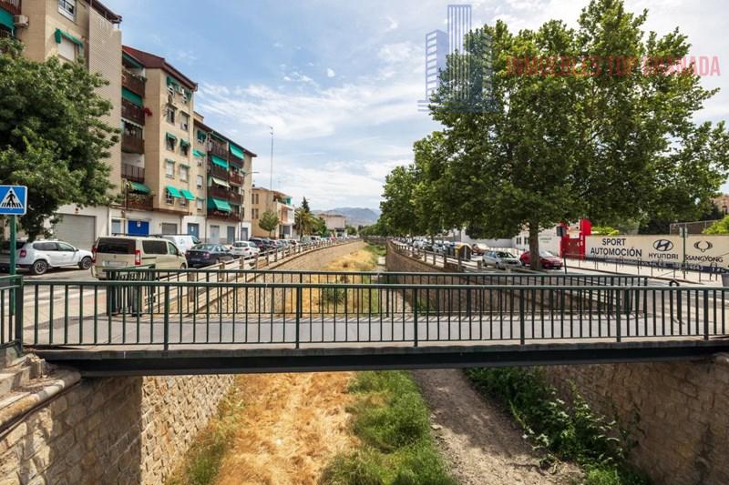 For sale of house in Granada