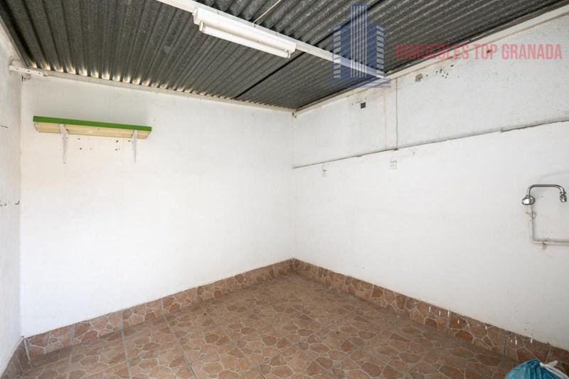 For sale of house in Granada