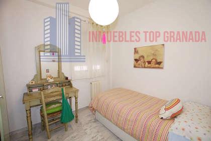 For sale of flat in Granada