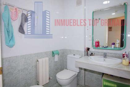 For sale of flat in Granada