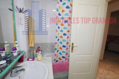 For sale of flat in Granada