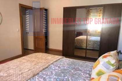 For sale of penthouse in Alhendín
