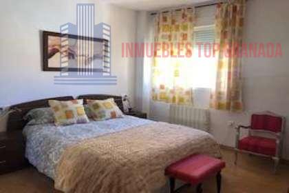 For sale of penthouse in Alhendín