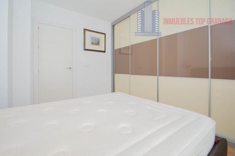 For sale of flat in Granada