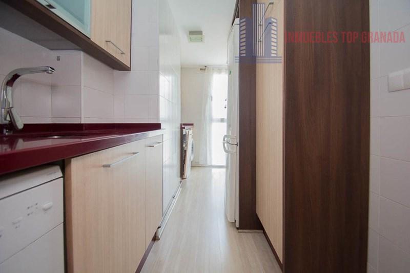 For sale of flat in Granada