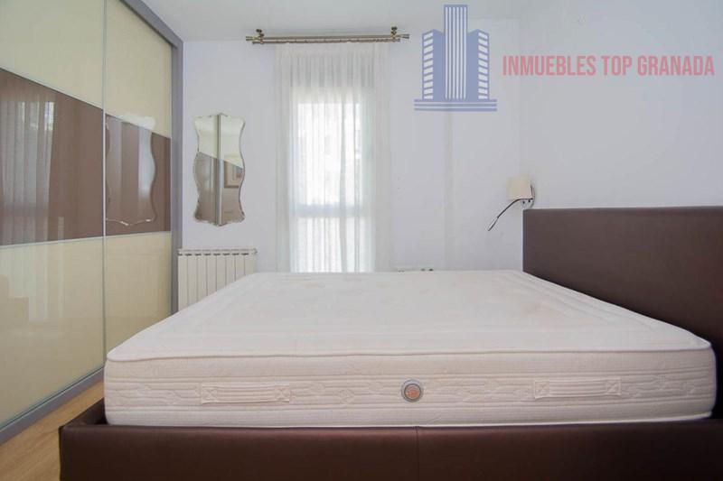 For sale of flat in Granada