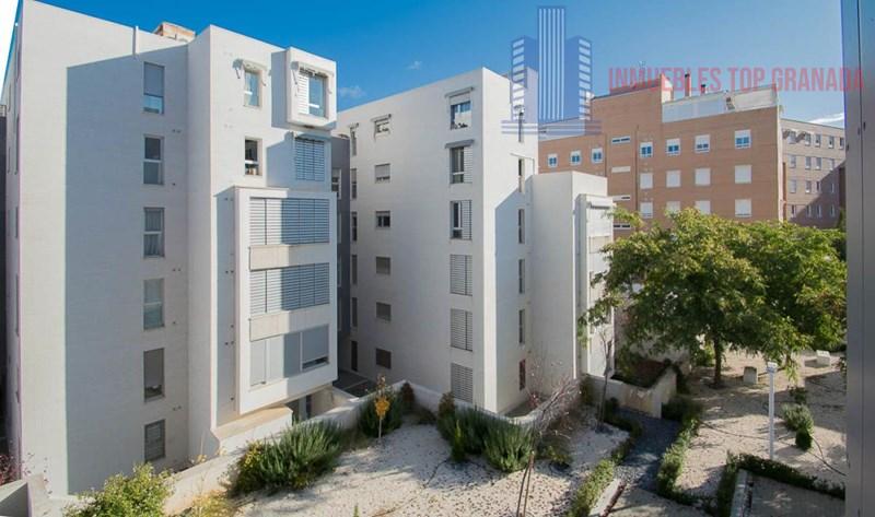 For sale of flat in Granada