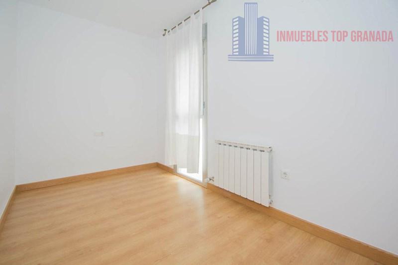For sale of flat in Granada
