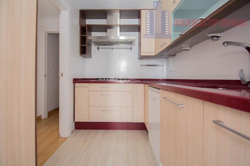 For sale of flat in Granada