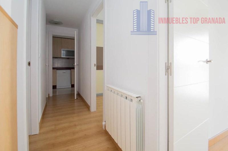 For sale of flat in Granada