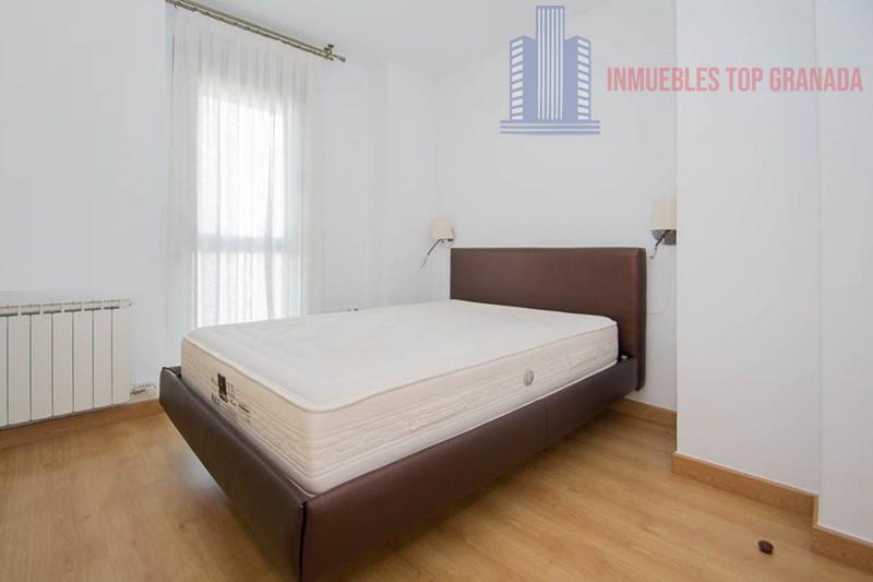 For sale of flat in Granada