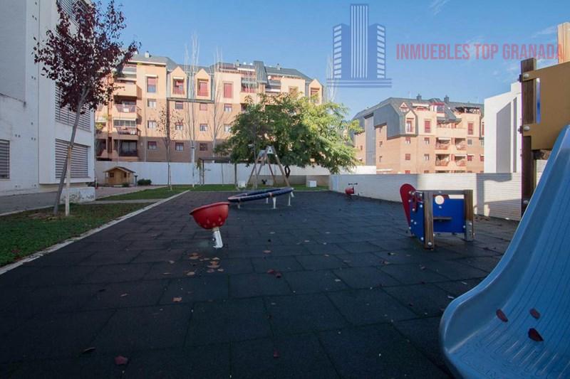 For sale of flat in Granada