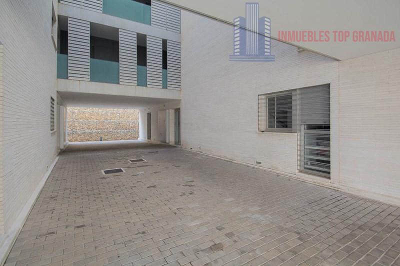 For sale of flat in Granada