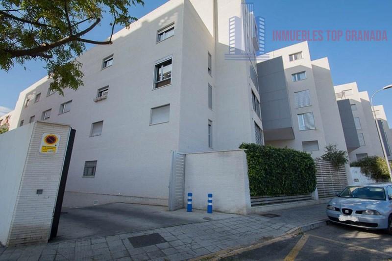 For sale of flat in Granada