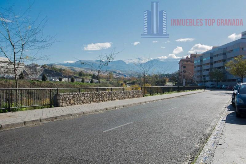 For sale of flat in Granada