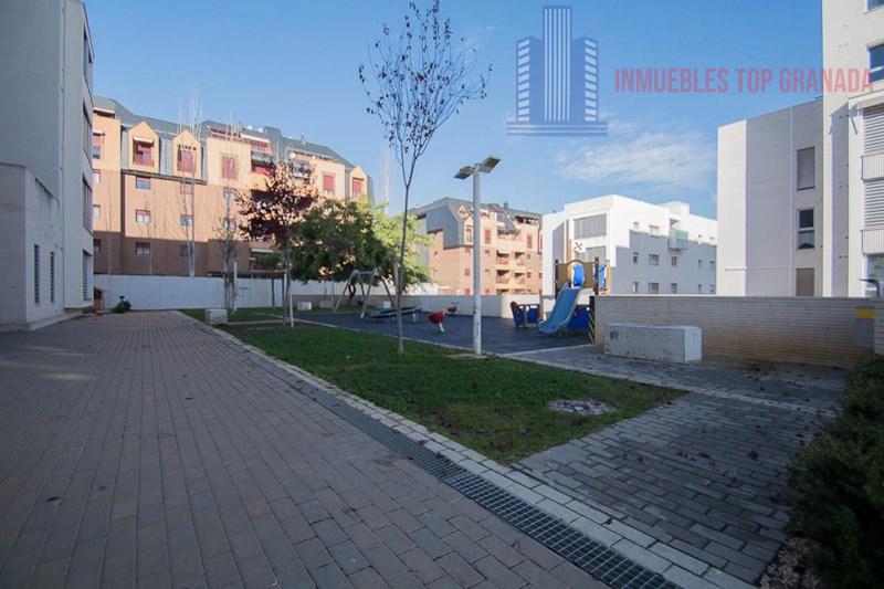 For sale of flat in Granada