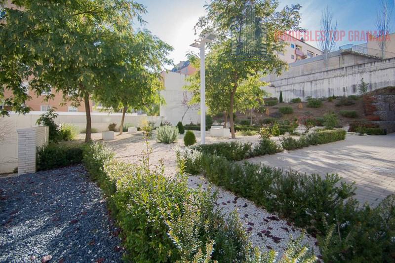 For sale of flat in Granada