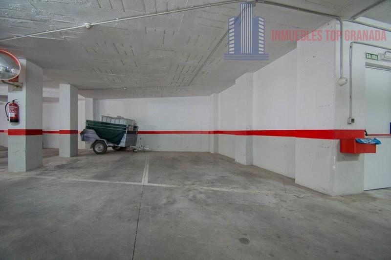 For sale of flat in Granada