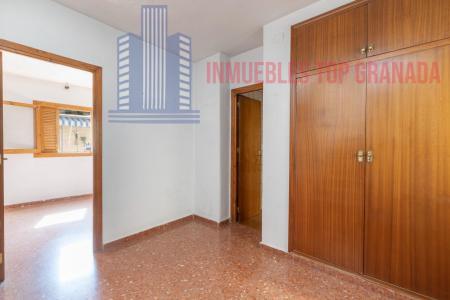 For sale of house in Granada