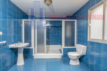 For sale of house in Granada