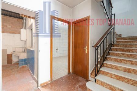 For sale of house in Granada