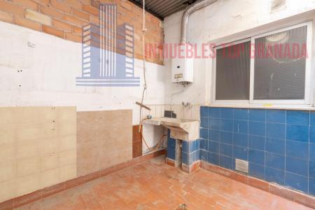 For sale of house in Granada