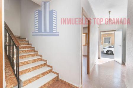 For sale of house in Granada