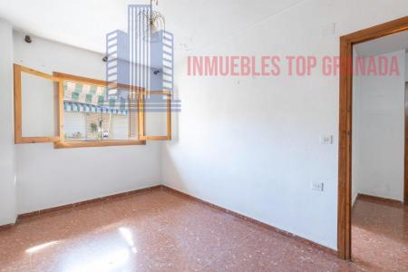 For sale of house in Granada