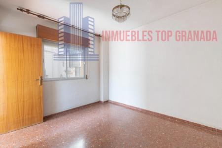 For sale of house in Granada