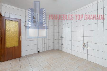 For sale of house in Granada