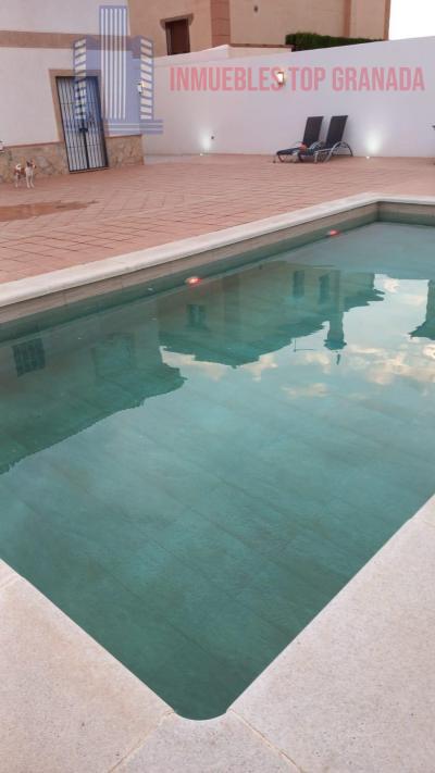 For sale of chalet in Belicena