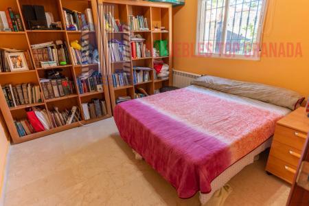 For sale of chalet in Belicena
